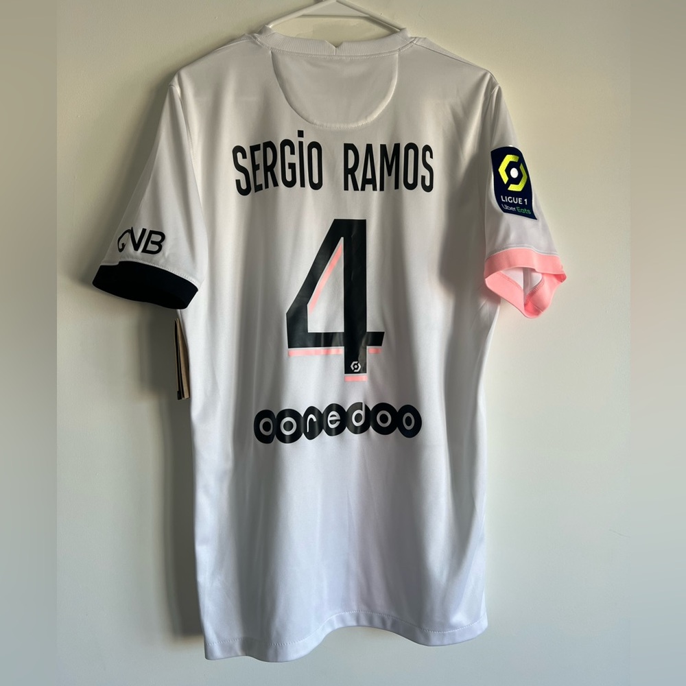 NWT SERGIO RAMOS #4 PSG Paris Saint-Germain Nike Jersey White Medium
